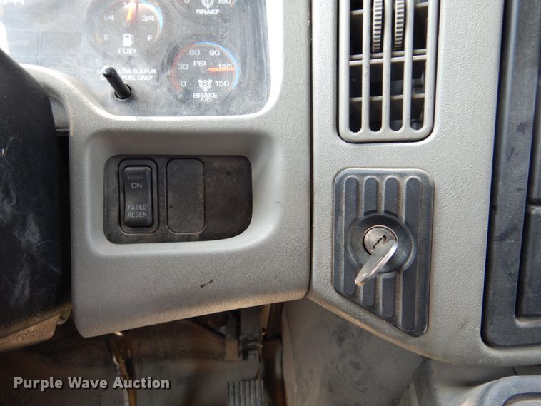 image for item DM5062 2013 International WorkStar 7400  refuse truck