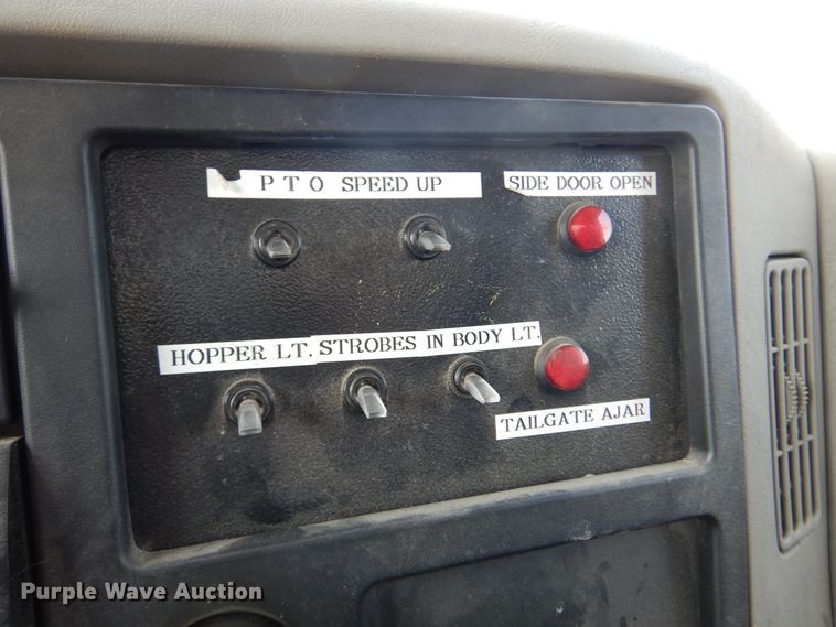 image for item DM5062 2013 International WorkStar 7400  refuse truck