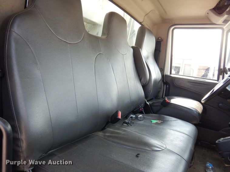 image for item DM5062 2013 International WorkStar 7400  refuse truck