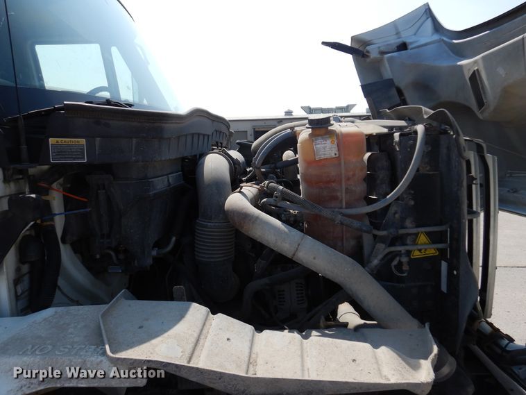 image for item DM5062 2013 International WorkStar 7400  refuse truck