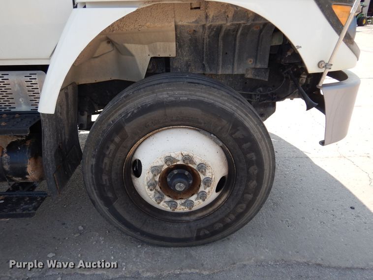 image for item DM5062 2013 International WorkStar 7400  refuse truck