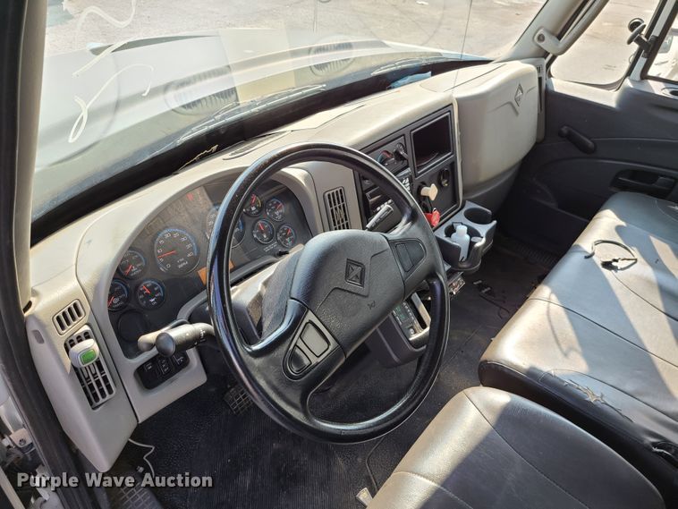 image for item DM5063 2013 International WorkStar 7400  utility / service truck