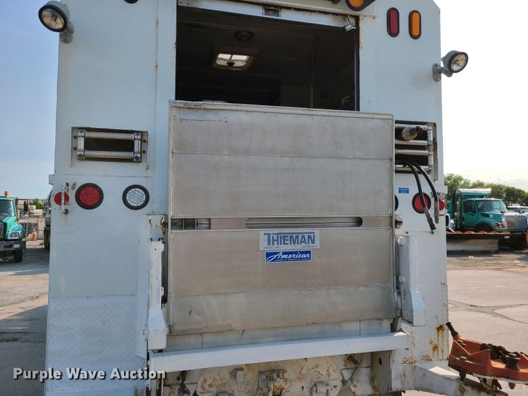 image for item DM5063 2013 International WorkStar 7400  utility / service truck