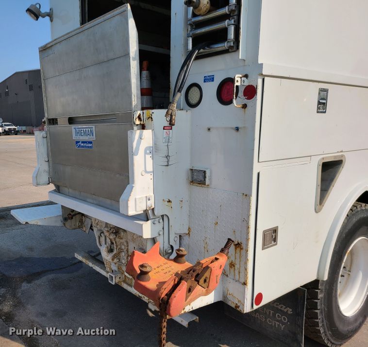 image for item DM5063 2013 International WorkStar 7400  utility / service truck