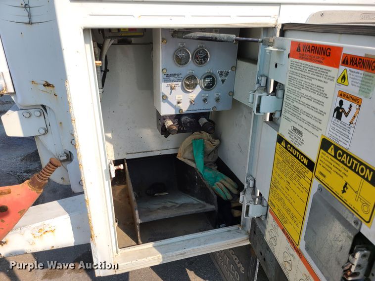 image for item DM5063 2013 International WorkStar 7400  utility / service truck