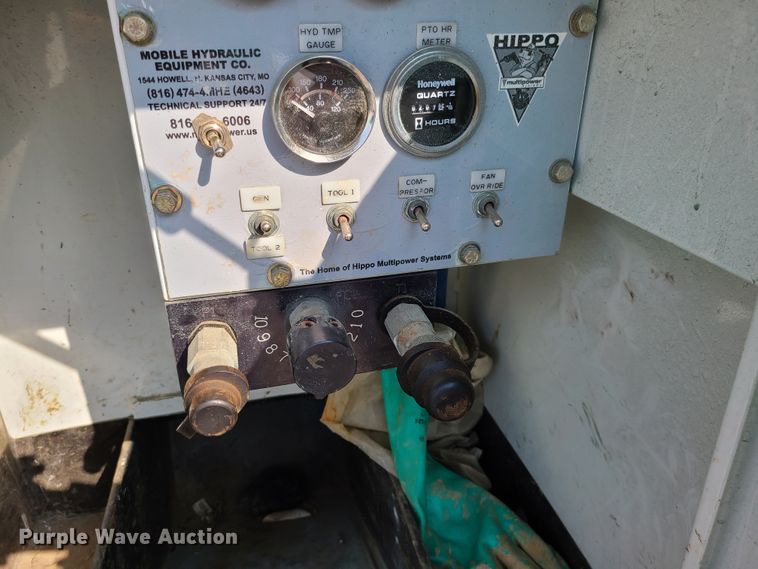 image for item DM5063 2013 International WorkStar 7400  utility / service truck