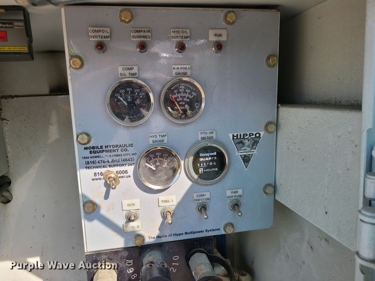 image for item DM5063 2013 International WorkStar 7400  utility / service truck