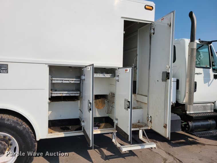 image for item DM5063 2013 International WorkStar 7400  utility / service truck