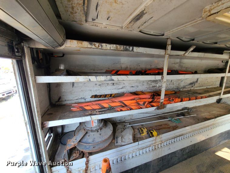 image for item DM5063 2013 International WorkStar 7400  utility / service truck