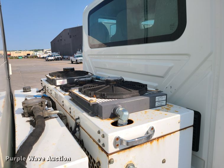 image for item DM5063 2013 International WorkStar 7400  utility / service truck