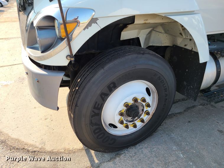 image for item DM5063 2013 International WorkStar 7400  utility / service truck