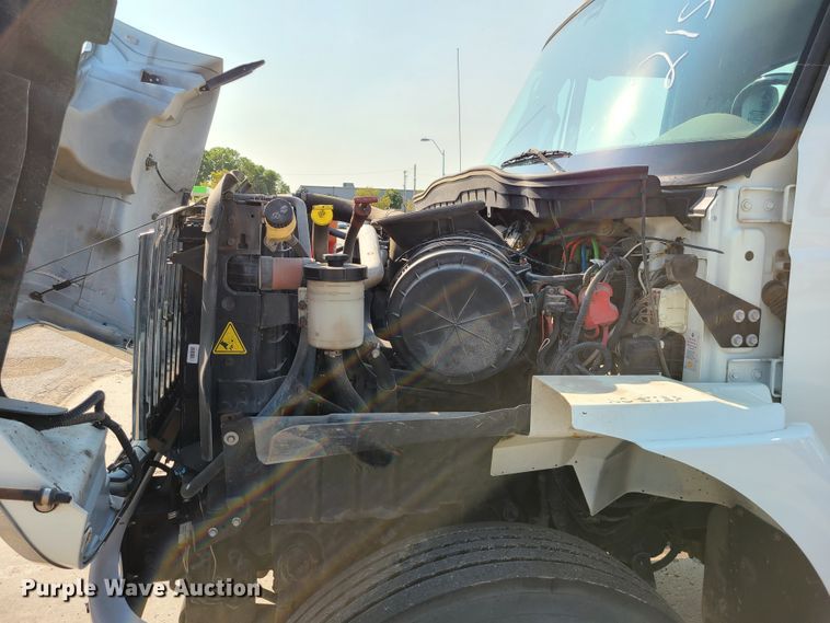 image for item DM5063 2013 International WorkStar 7400  utility / service truck