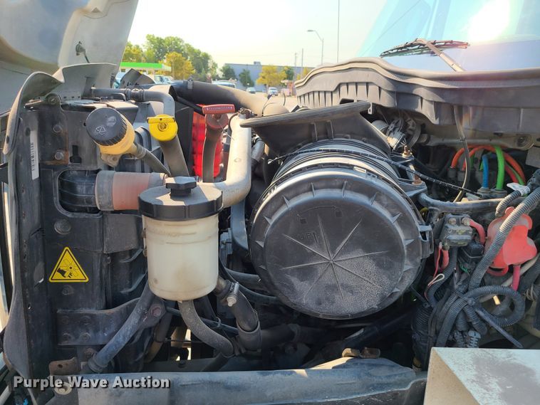 image for item DM5063 2013 International WorkStar 7400  utility / service truck