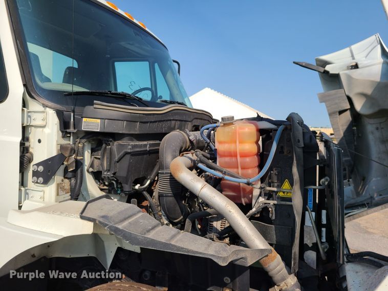 image for item DM5063 2013 International WorkStar 7400  utility / service truck