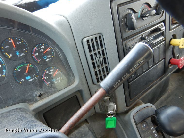 image for item DM5064 2007 International WorkStar 7300  dump truck