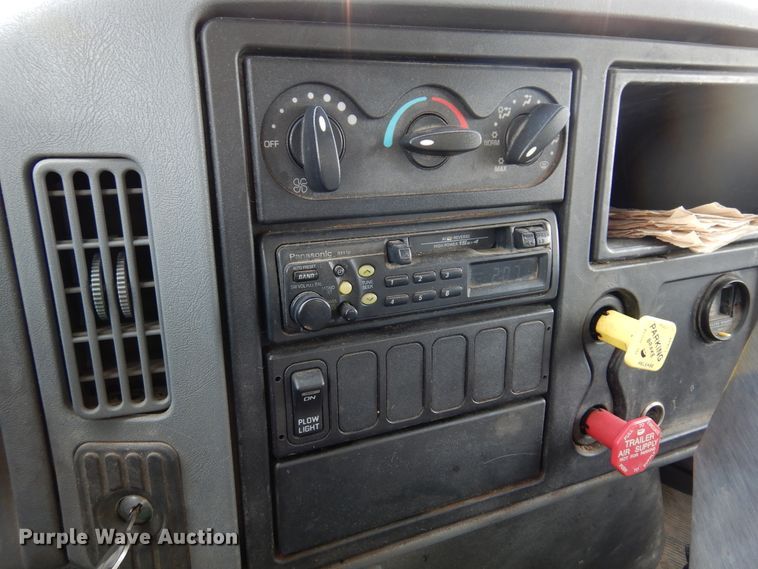 image for item DM5064 2007 International WorkStar 7300  dump truck