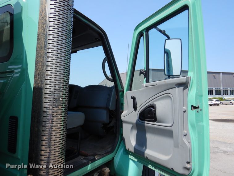image for item DM5064 2007 International WorkStar 7300  dump truck