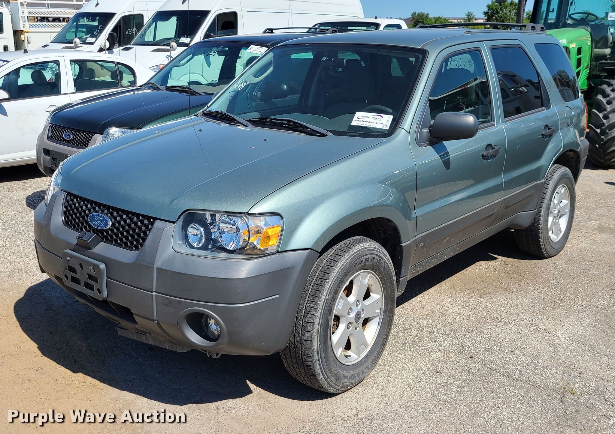 2005 Ford Escape SUV in Kansas City, MO Item DI6139 sold Purple Wave