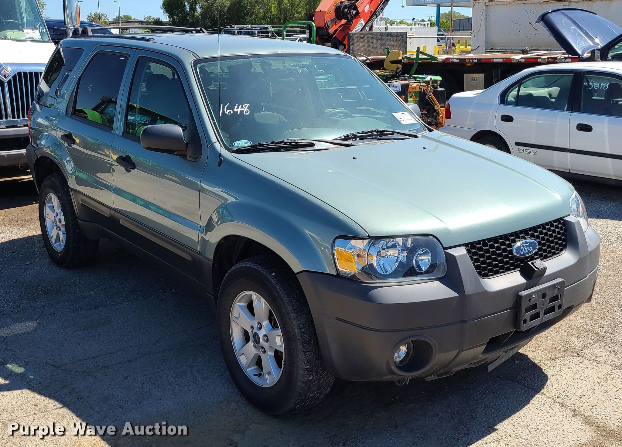 2005 Ford Escape SUV in Kansas City, MO Item DI6139 sold Purple Wave