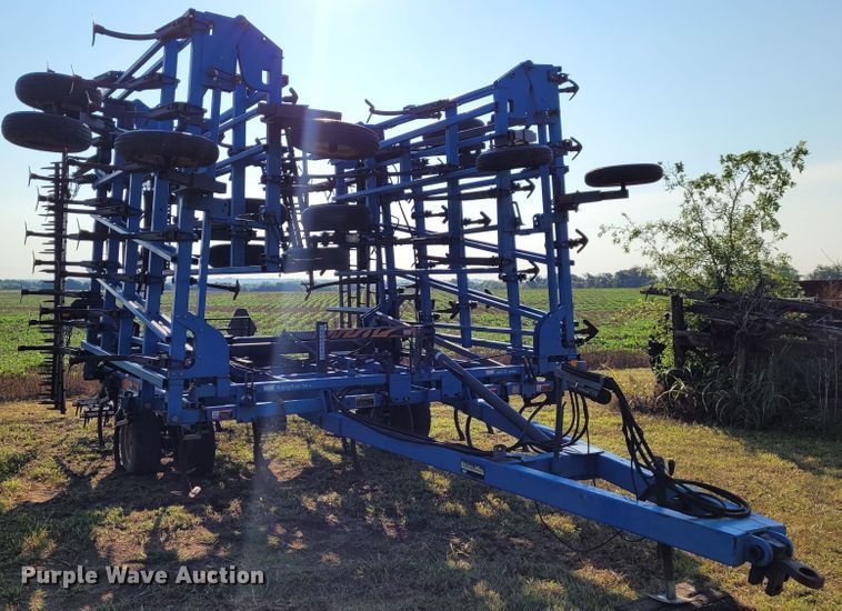 image for item BY9425 DMI Tigermate II  field cultivator