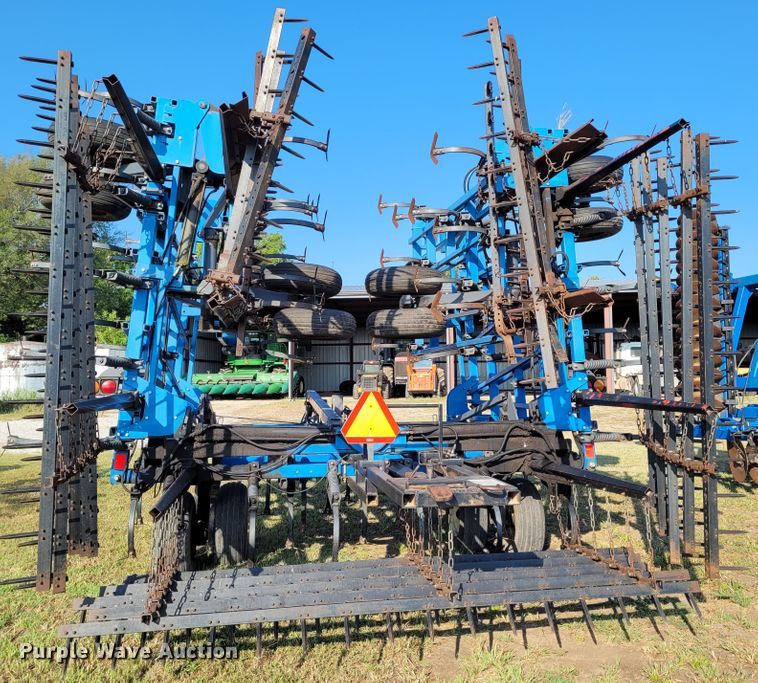 image for item BY9425 DMI Tigermate II  field cultivator