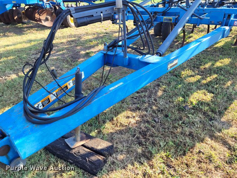 image for item BY9425 DMI Tigermate II  field cultivator