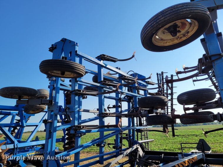 image for item BY9425 DMI Tigermate II  field cultivator