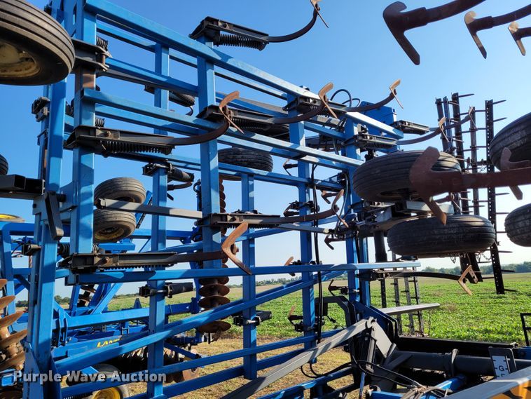 image for item BY9425 DMI Tigermate II  field cultivator