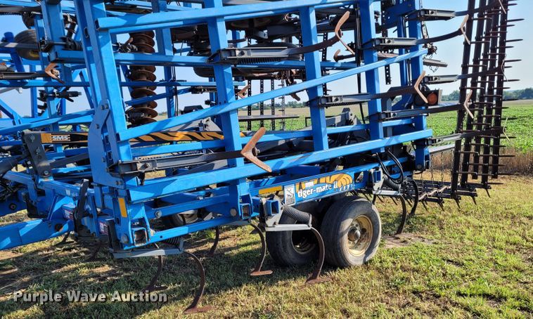 image for item BY9425 DMI Tigermate II  field cultivator
