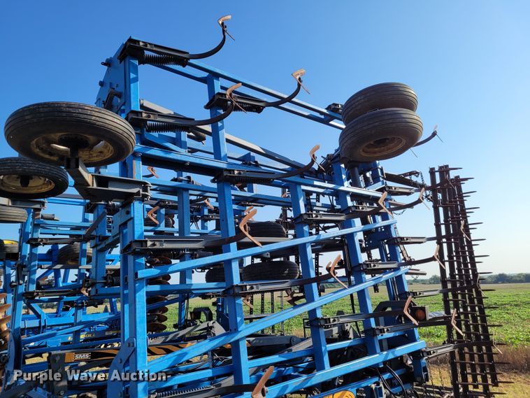 image for item BY9425 DMI Tigermate II  field cultivator