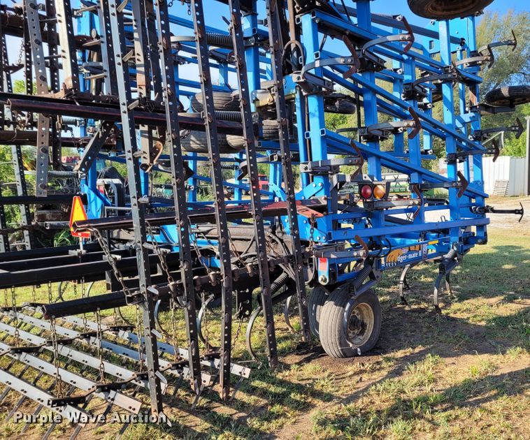 image for item BY9425 DMI Tigermate II  field cultivator