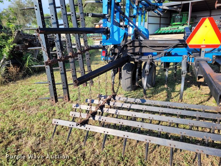 image for item BY9425 DMI Tigermate II  field cultivator
