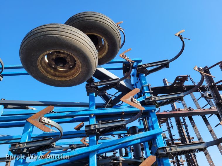 image for item BY9425 DMI Tigermate II  field cultivator