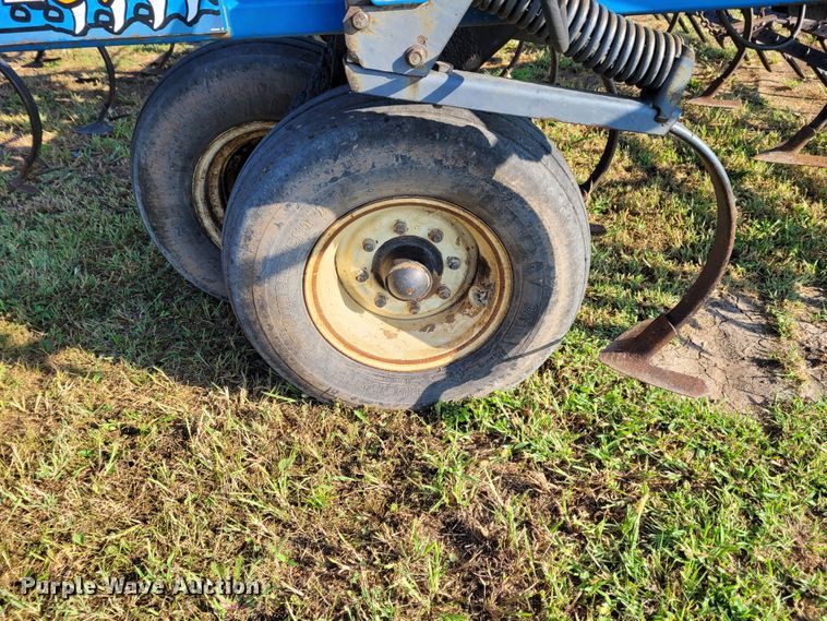 image for item BY9425 DMI Tigermate II  field cultivator