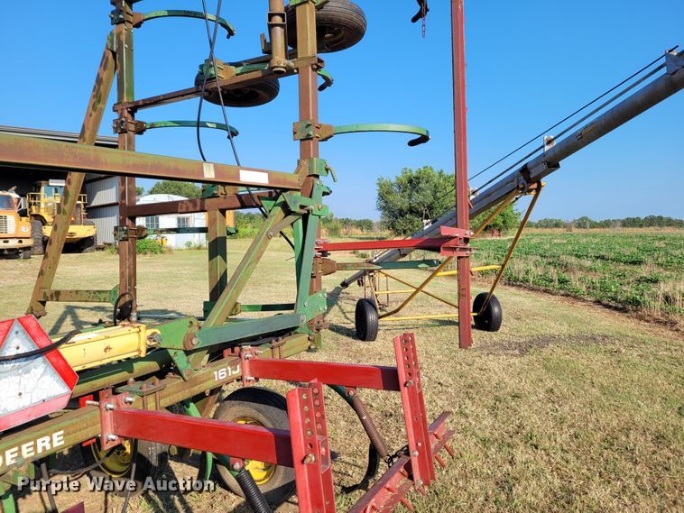 image for item BY9427 John Deere 1610  chisel