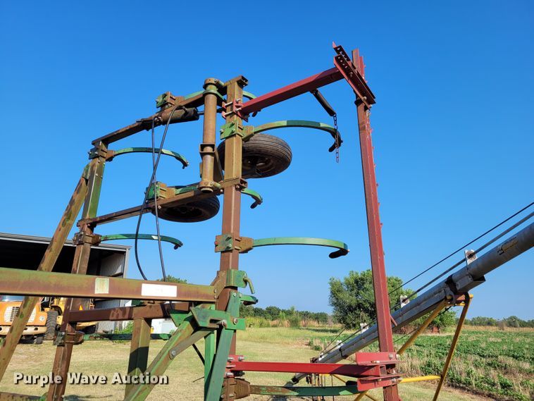 image for item BY9427 John Deere 1610  chisel