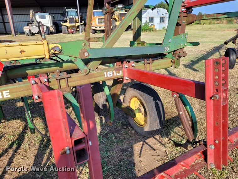 image for item BY9427 John Deere 1610  chisel