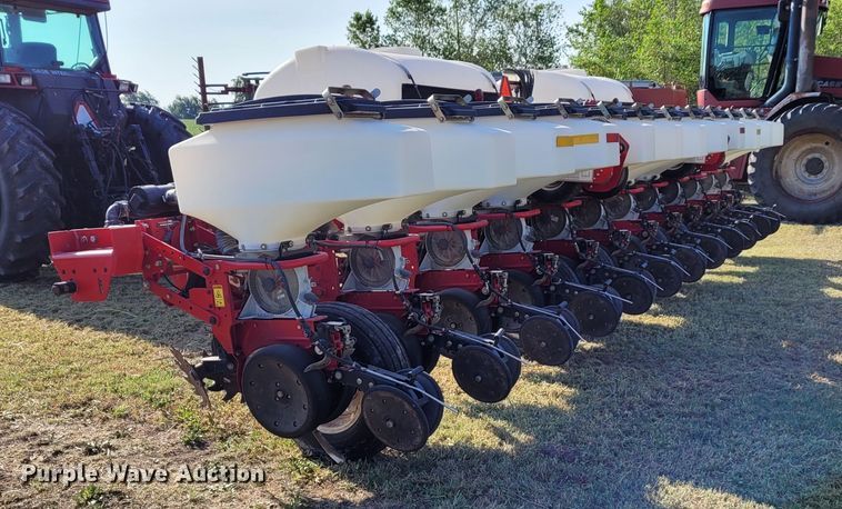 image for item BY9430 White 8200  planter