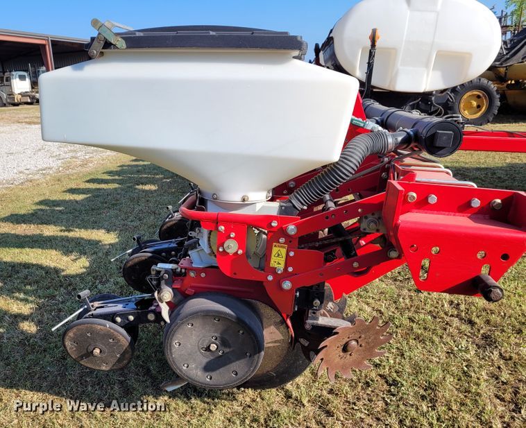 image for item BY9430 White 8200  planter