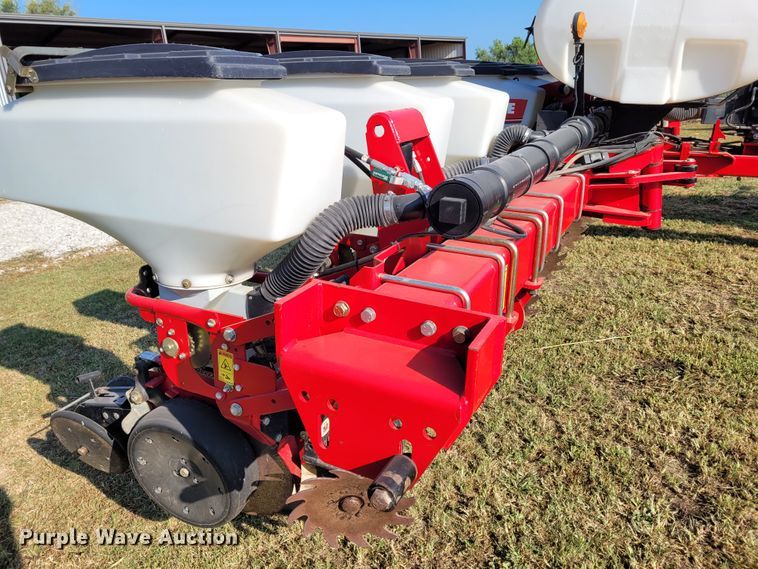 image for item BY9430 White 8200  planter