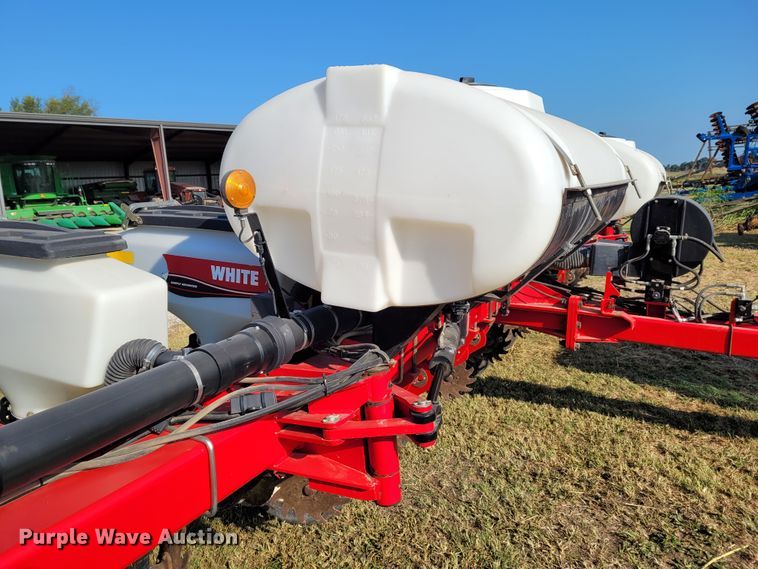 image for item BY9430 White 8200  planter