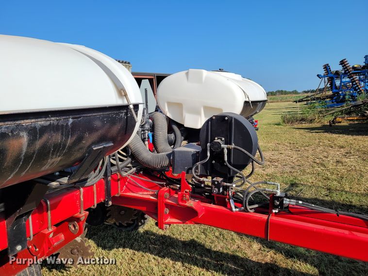 image for item BY9430 White 8200  planter