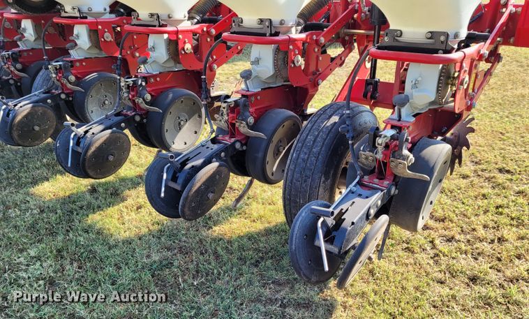 image for item BY9430 White 8200  planter