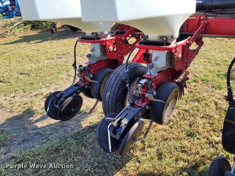 image for item BY9430 White 8200  planter