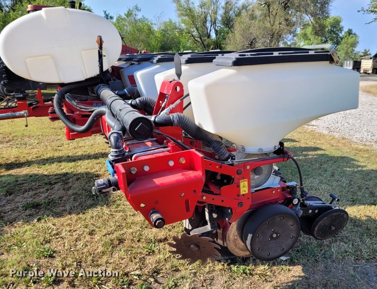 image for item BY9430 White 8200  planter