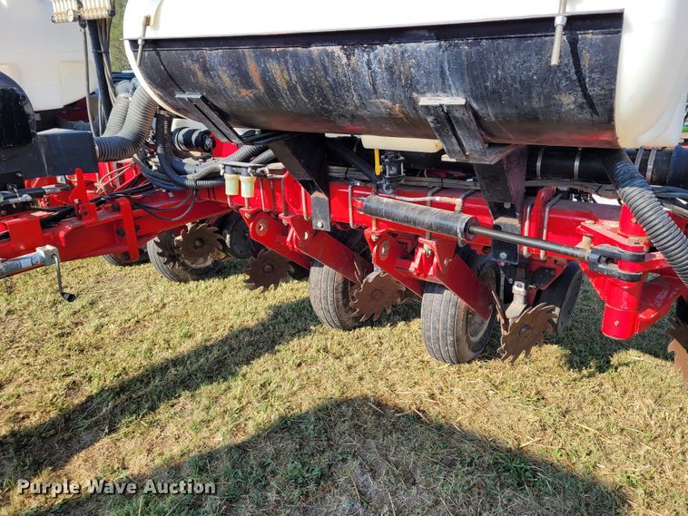 image for item BY9430 White 8200  planter