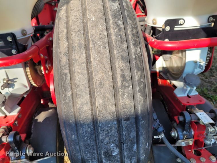 image for item BY9430 White 8200  planter