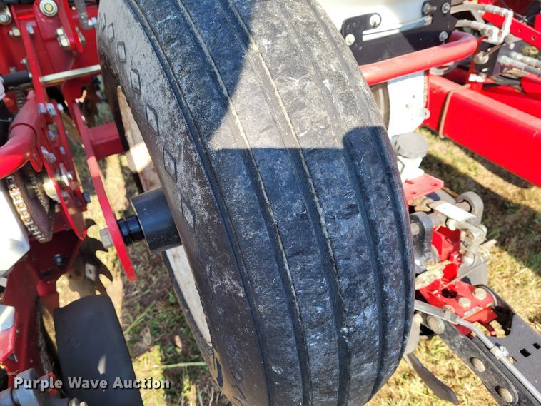 image for item BY9430 White 8200  planter