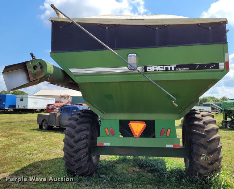 image for item BY9441 Brent 772  grain cart