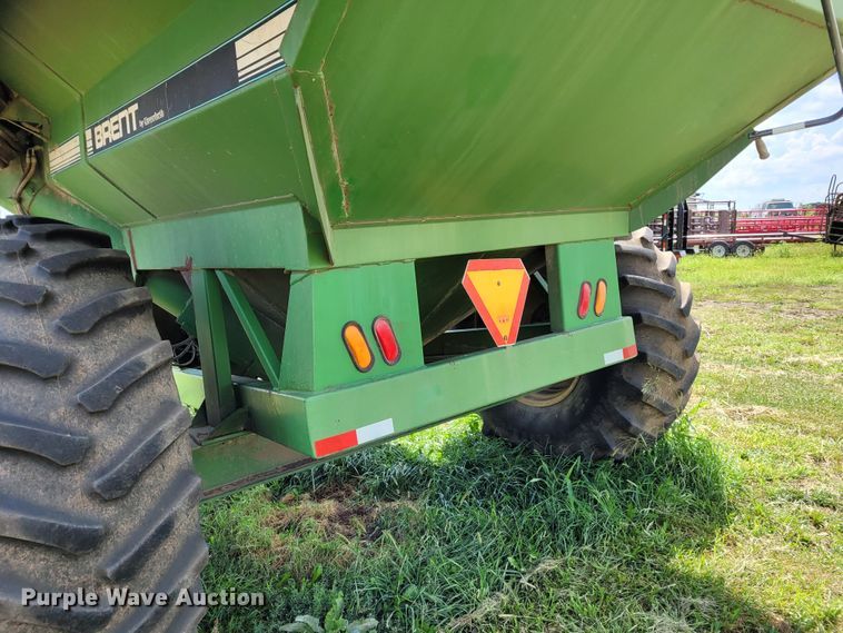 image for item BY9441 Brent 772  grain cart